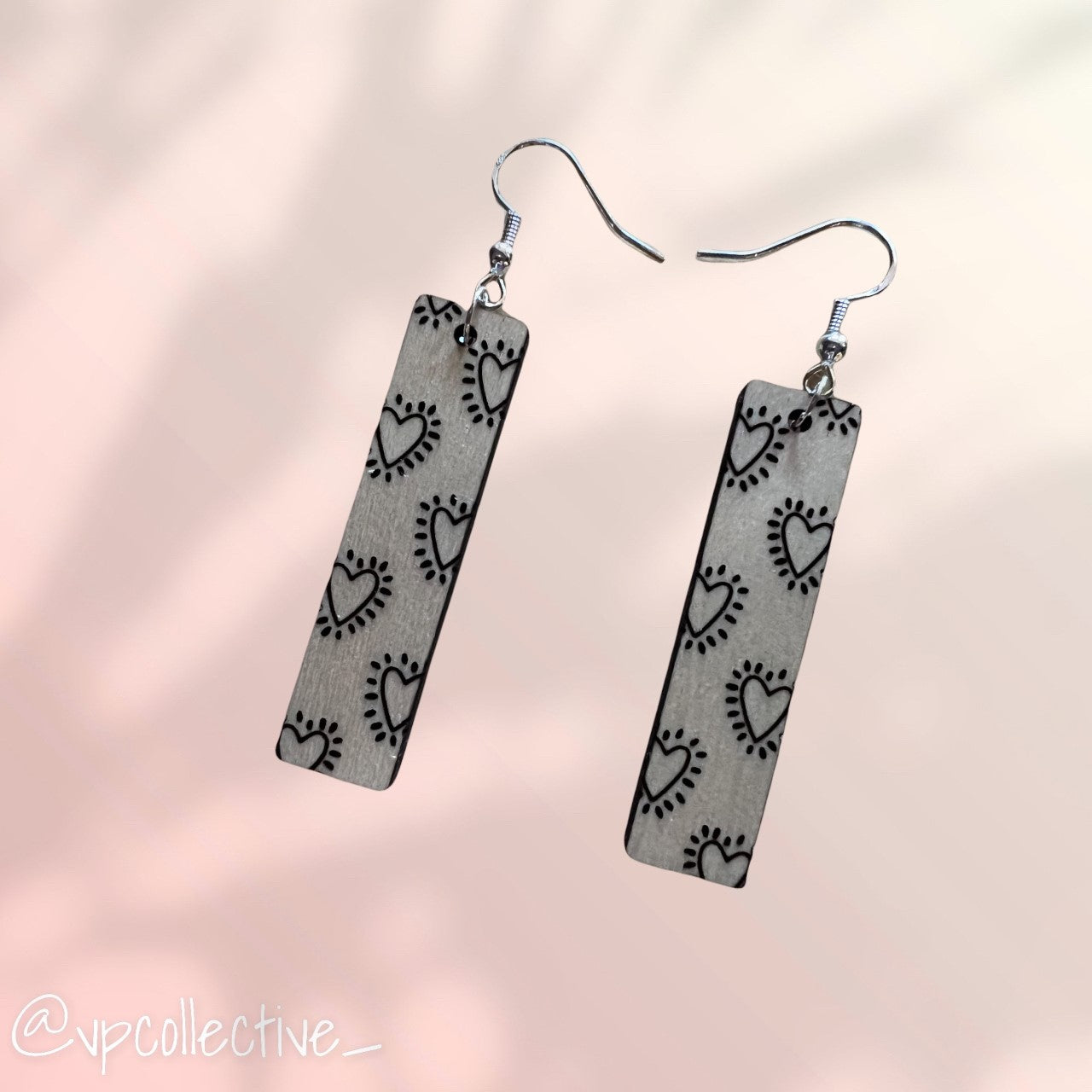 Shining Hearts Panel Earrings - Maple