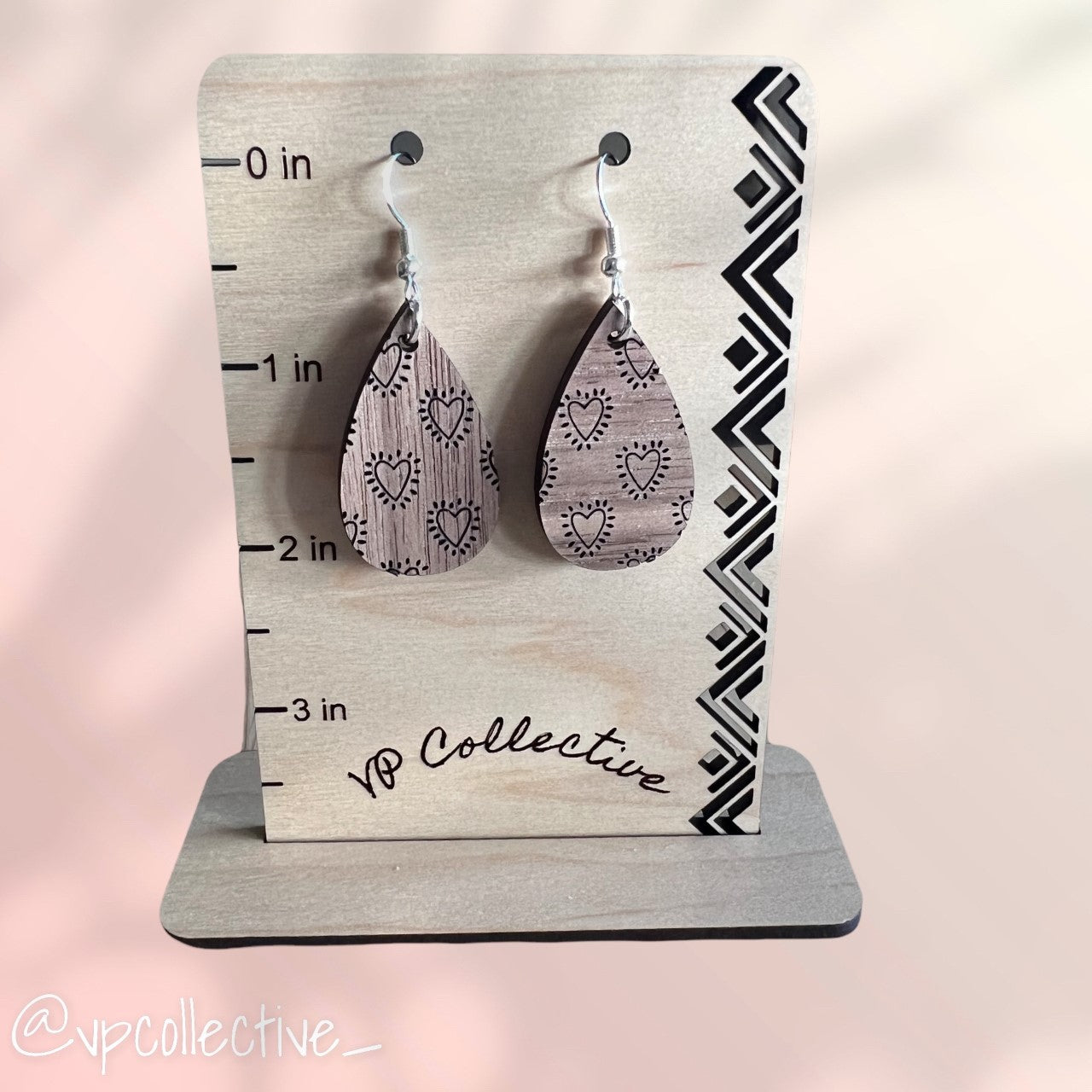 Shining Hearts Teardrop Earrings - Walnut