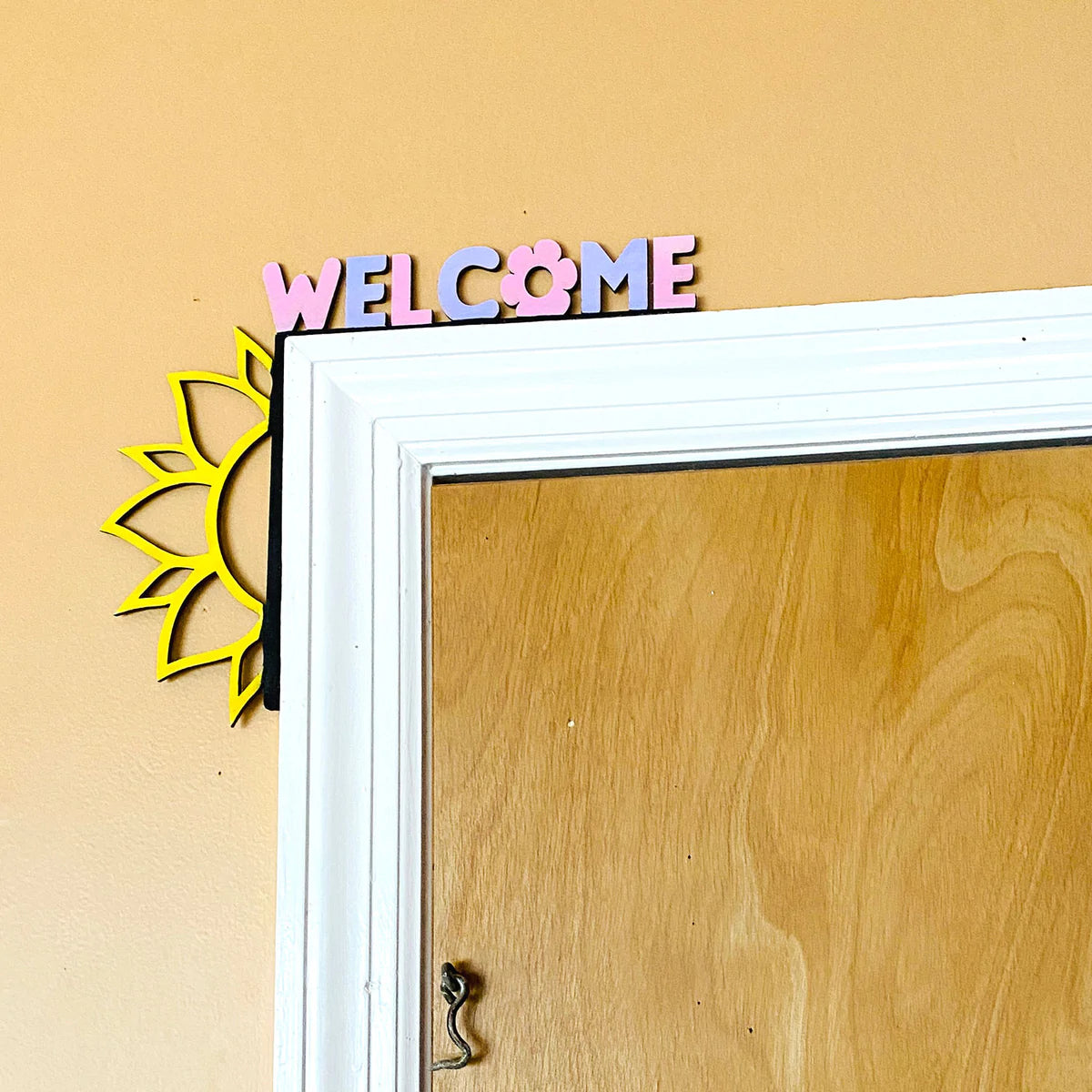 Sunflower Welcome Door Trim Sign