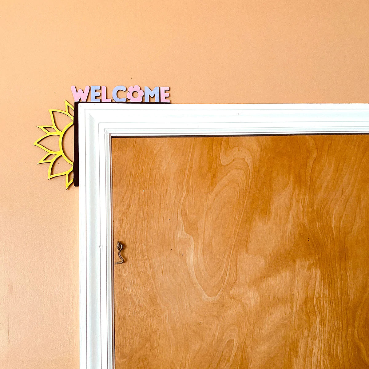 Sunflower Welcome Door Trim Sign